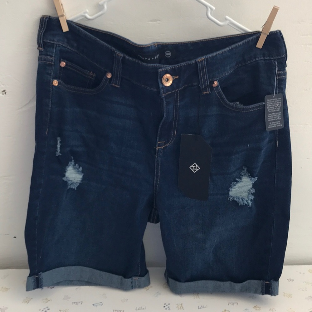 Truth and theory shorts